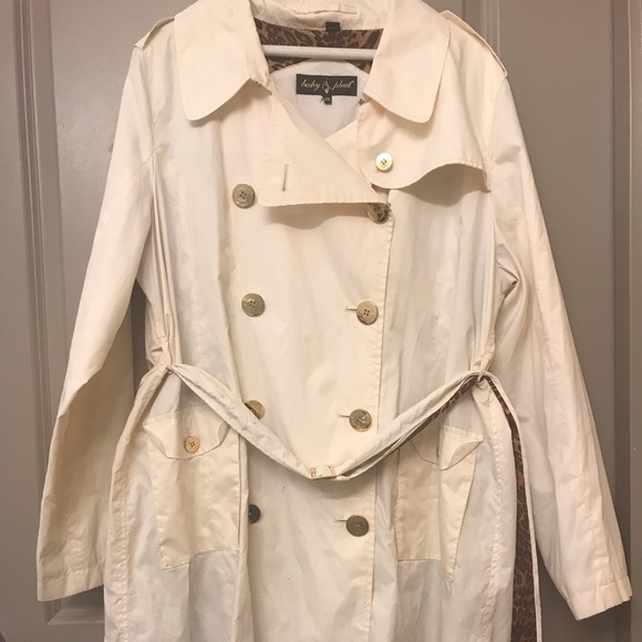 Coat - Picture 1 of 5